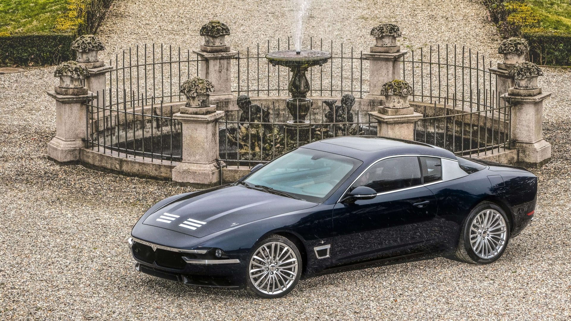 Touring Superleggera