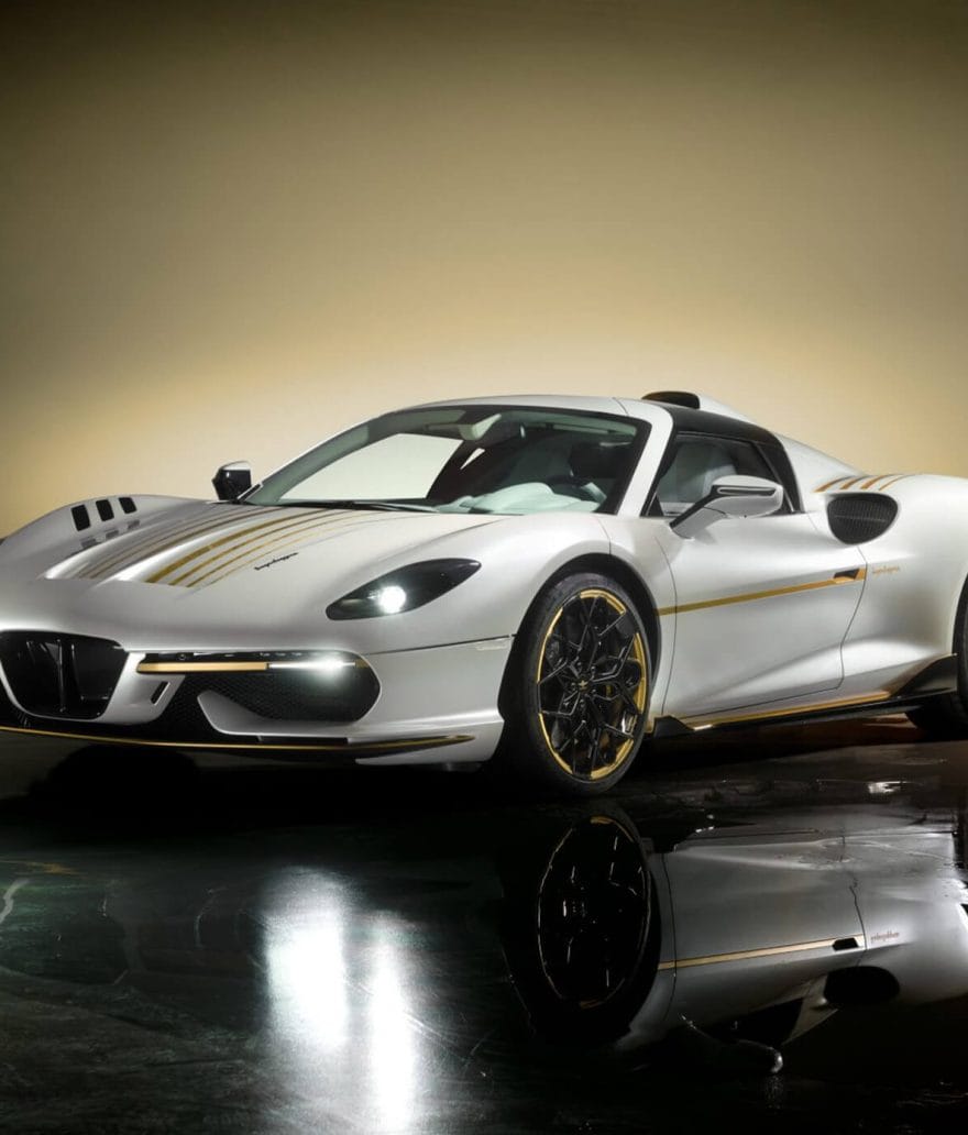 Touring Superleggera | Volumi e proporzione: un design nato per correre.