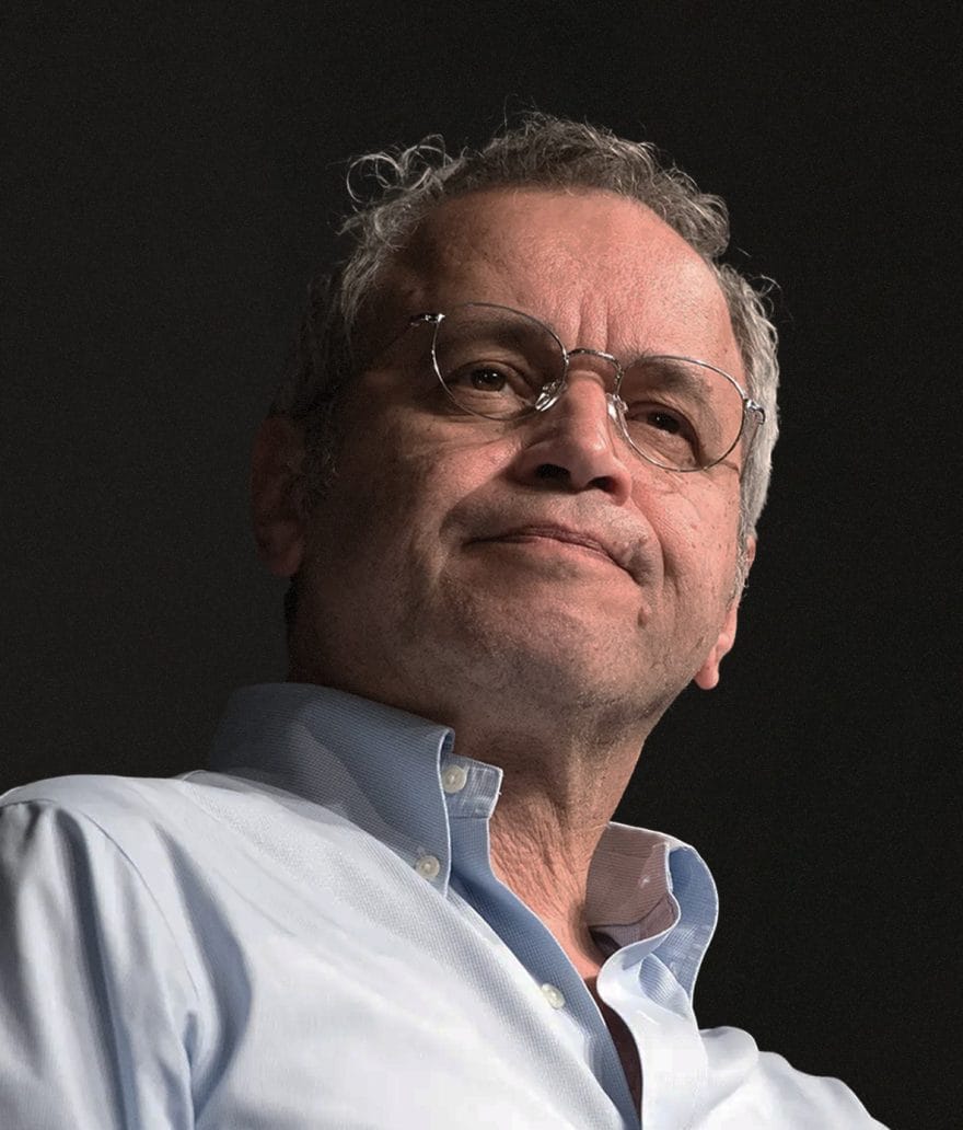 Open | Un design pulsante che segue il ritmo della notizia.<br />
